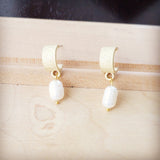 **Matte Gold Cuff Earring w/ Genuine Freshwater Pearl Dangle 200n