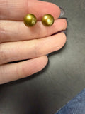 Pearl Stud Earrings (pre-set)