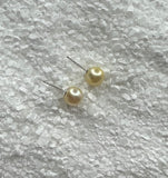 Pearl Stud Earrings (pre-set)